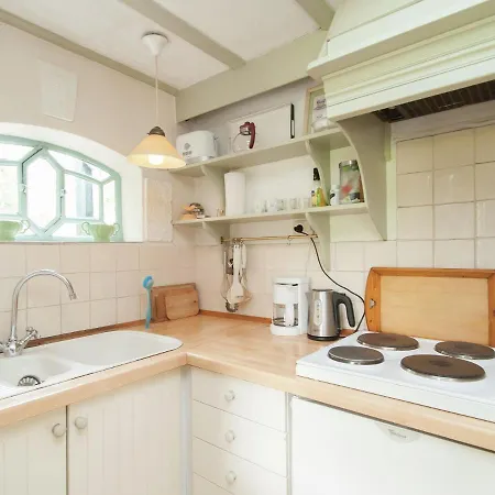 Graceful Holiday In With Fenced Garden 펜션 *