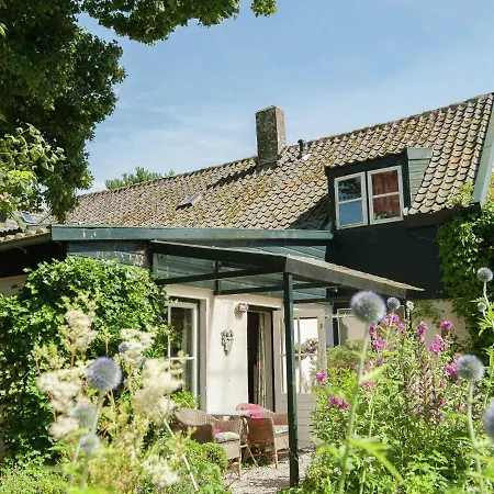 Graceful Holiday In With Fenced Garden 펜션 *