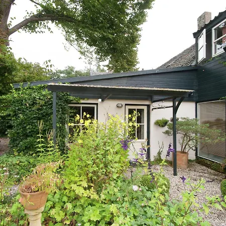 Graceful Holiday In With Fenced Garden 펜션