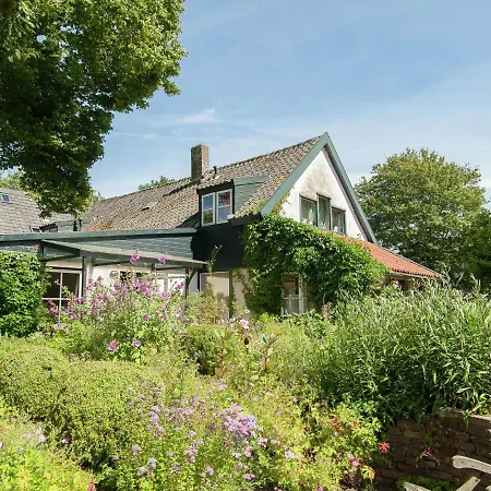 펜션 Graceful Holiday In With Fenced Garden *